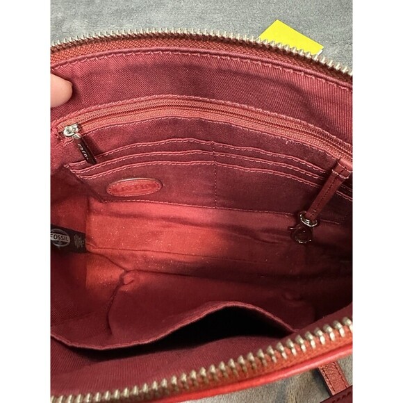 Fossil Red Leather Credit Card Slots Zipper Closure Crossbody Bag - Picture 9 of 16